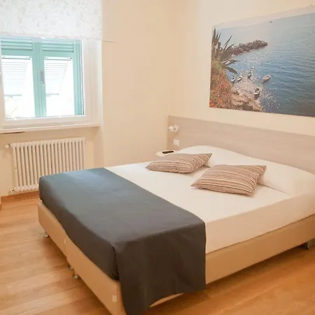 招待所 Via Delle 5 Terre 斯培西亚