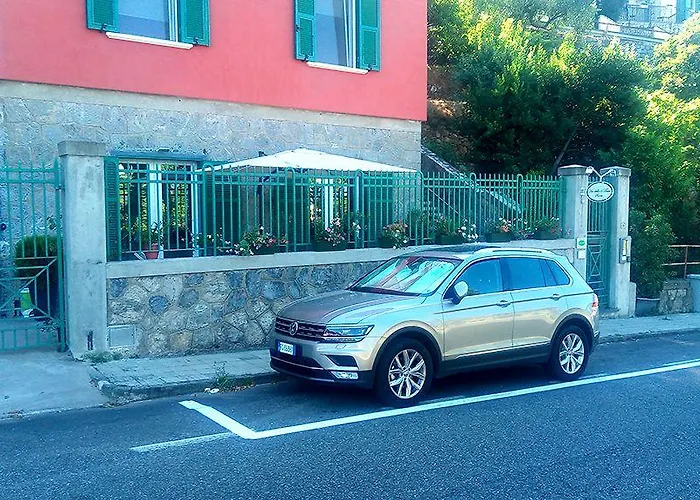 بيت ضيافة Via Delle 5 Terre 4*